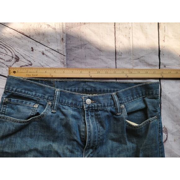 Mens Levi’s 514 Cotton Slim Straight Medium Dark Wash Blue Jeans Size 36x32 - Picture 3 of 10